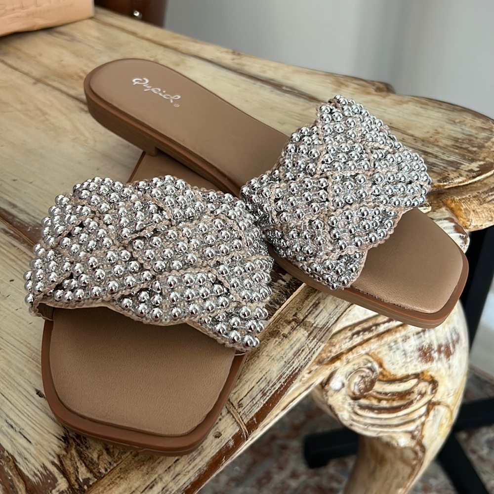 Qupid sandals